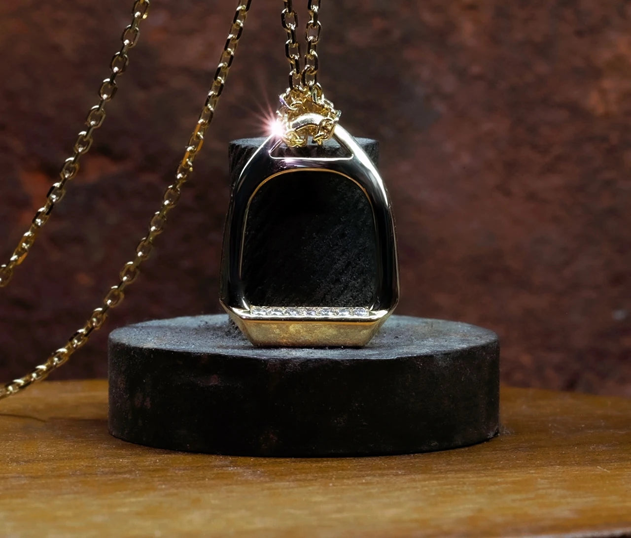 thumbnail-images Small Diamond-Stride Stirrup